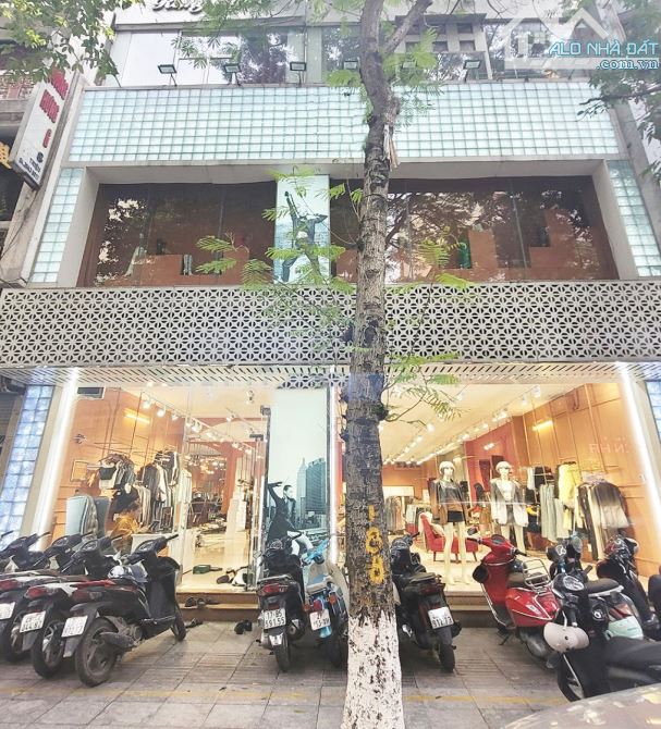 Bán Nhà Mặt Phố Nghĩa Đô, Cầu Giấy, DT 139m2 x 4T, MT:7.3m, Giá Rẻ.