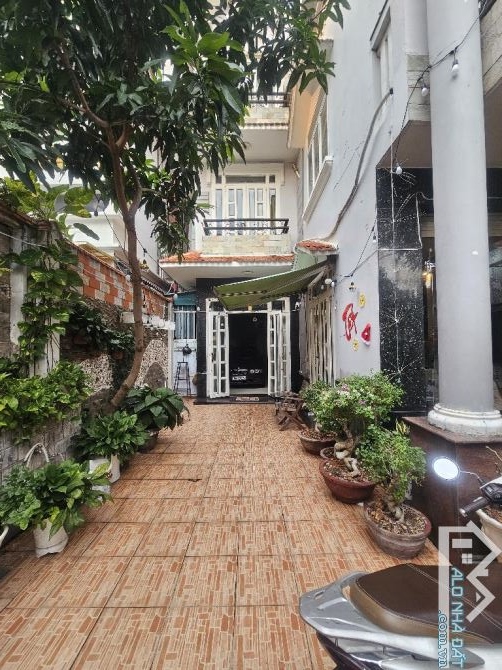 BIỆT THỰ - NGÃ TƯ LÝ CHIÊU HOÀNG - TRẦN VĂN KIỂU -DT: 8*22M (173M2) -P.10- Q.6- GIÁ 30 TỶ - 1