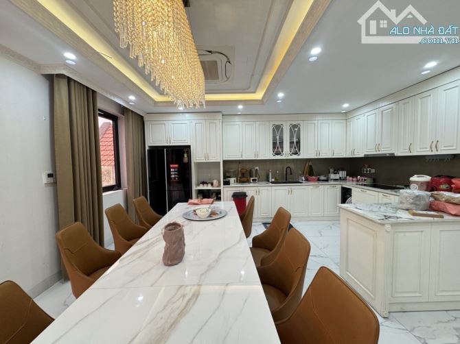 BÁN NHÀ NGUYỄN VĂN CỪ LONG BIÊN, 102M2, 8 TẦNG HIỆN ĐẠI, NGÕ THÔNG Ô TÔ THÔNG, GIÁ 28 TỶ - 1