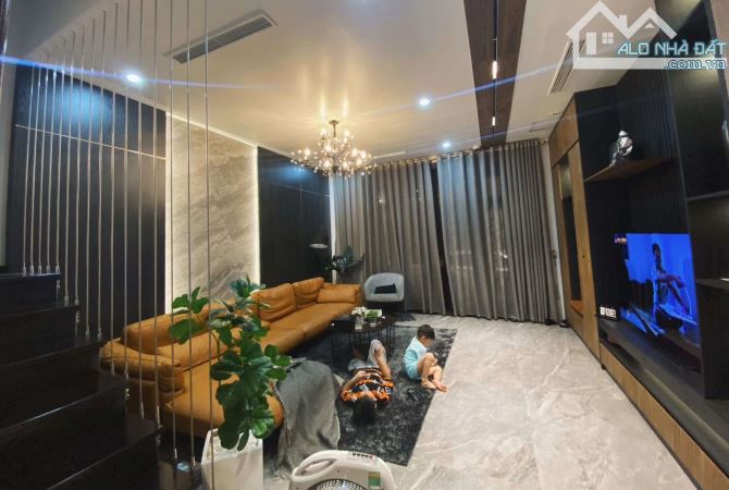 Bán nhà Thượng Thanh, Quận Long Biên 40m2, 6 tầng, 6 tỷ, thang máy, ô tô tránh, ngõ thông, - 1