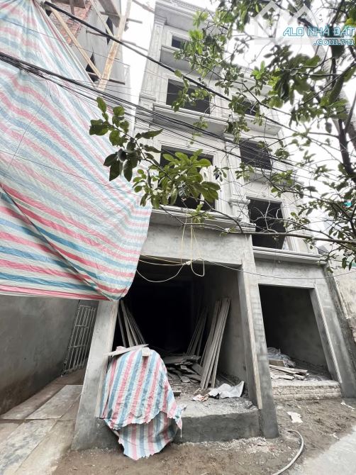 Đông Thiên Hoàng Mai 1 Nhà ra phố, 32m, 5 tầng,  3 ngủ  chỉ hơn 5 tỷ - 1