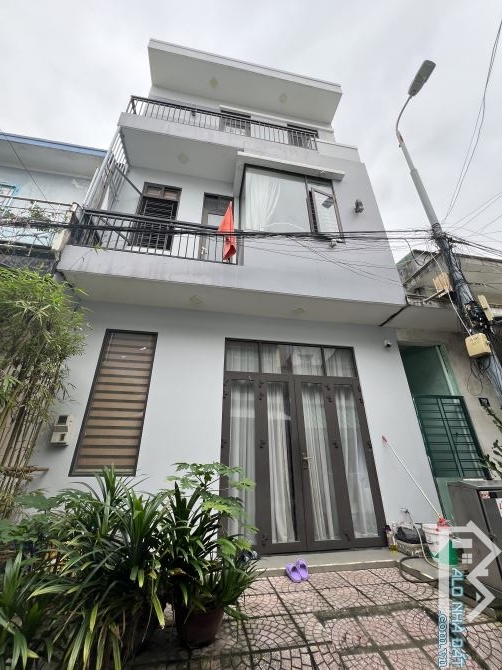 Nhà đẹp 2 tầng sát Euro Village, ngang giá chung cư Mornachy - 1