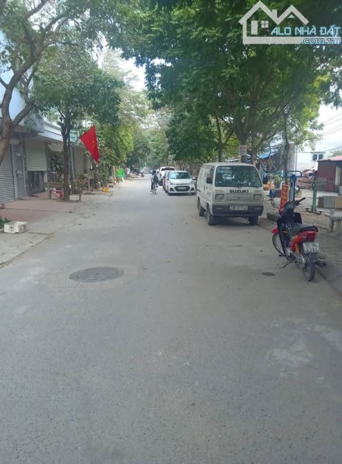 Giá Đầu Tư cho nhà Đầu Tư. DV Văn Phú bán đất tặng nhà C4 diện tích 50m MT4,5m 10,6 tỷ. - 1