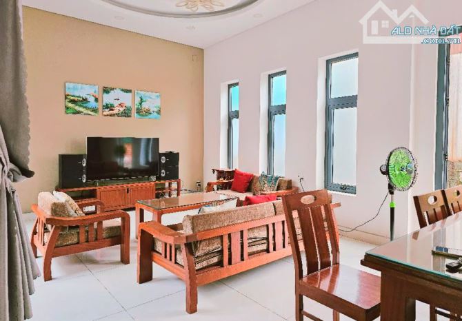 BÁN NHÀ 3 TẦNG - 110M2 - TRUNG TÂM PHƯỜNG BÌNH CHIỂU - NHỈNH 7 TỶ ! - 1