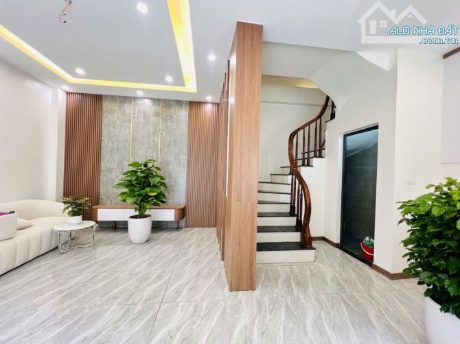 Ngõ 3 Gác Thông Tứ Tung - Nhà Đẹp Full Nội Thất,ngõ phố Trương Định dt: 42m, mt: 4,5m, 4t - 1