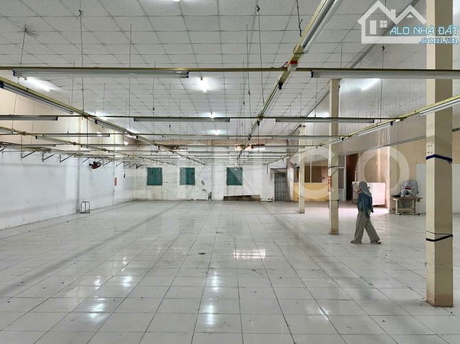 Mặt bằng hoặc nhà kho 500m² mặt tiền ngang 20m đường Quốc Lộ 91 Tôn Đức Thắng,lộ Container - 1