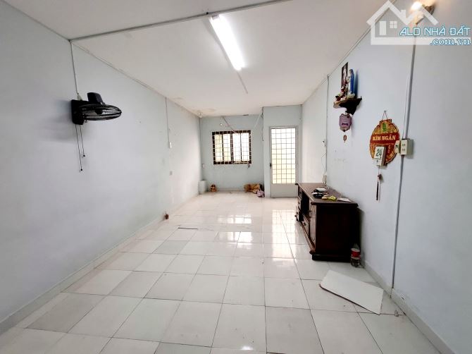 BánRẻ Nhà Hẻm ÔTô Đỗ Cửa,Thông,Khu Bàu Cát ĐồngĐen,Tân Bình,49M2(7×7),2TẦN,Vuôn,Nhỉnh 4 tỷ - 1