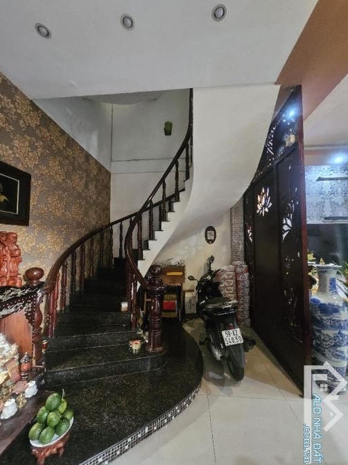 BIỆT THỰ - NGÃ TƯ LÝ CHIÊU HOÀNG - TRẦN VĂN KIỂU -DT: 8*22M (173M2) -P.10- Q.6- GIÁ 30 TỶ - 2