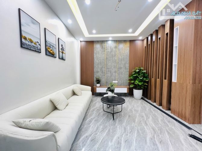 Ngõ 3 Gác Thông Tứ Tung - Nhà Đẹp Full Nội Thất,ngõ phố Trương Định dt: 42m, mt: 4,5m, 4t - 2