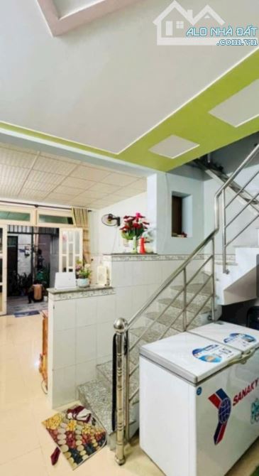 Bán nhà gần chợ Phạm Đăng Giảng .DT 40m² chỉ 2.9 ty - 2