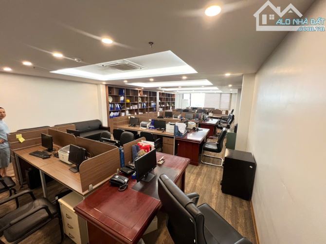 Cho thuê văn phòng Vũ Tông Phan 280m2 chỉ 40tr vuông vắn sang trọng thoáng trước sau - 2