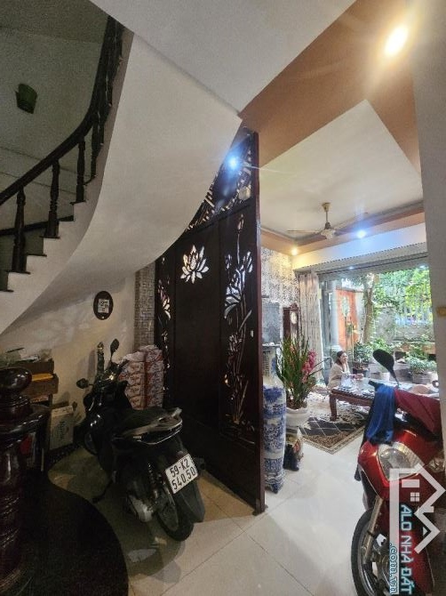 BIỆT THỰ - NGÃ TƯ LÝ CHIÊU HOÀNG - TRẦN VĂN KIỂU -DT: 8*22M (173M2) -P.10- Q.6- GIÁ 30 TỶ - 3
