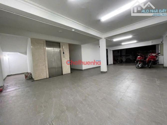 Cho thuê Spa, nha khoa MT Hồ Xuân Hương, Q3. Dt: 8x15m, Kc: trệt 4 lầu TM - 3