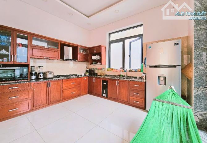 BÁN NHÀ 3 TẦNG - 110M2 - TRUNG TÂM PHƯỜNG BÌNH CHIỂU - NHỈNH 7 TỶ ! - 3