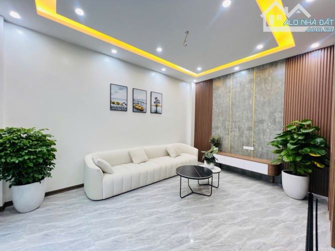 Ngõ 3 Gác Thông Tứ Tung - Nhà Đẹp Full Nội Thất,ngõ phố Trương Định dt: 42m, mt: 4,5m, 4t - 3