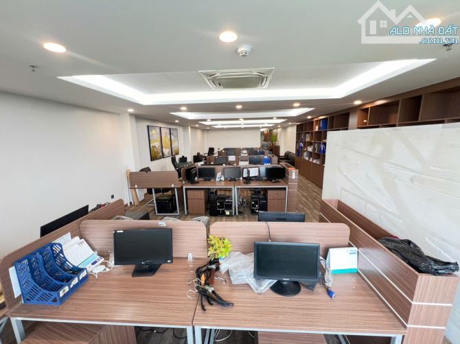 Cho thuê văn phòng Vũ Tông Phan 280m2 chỉ 40tr vuông vắn sang trọng thoáng trước sau - 3