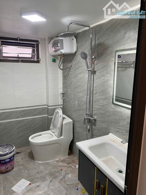 BÁN NHÀ MỚI 2.95 TỶ 3 TẦNG 72M2 CÓ SÂN Ô TÔ NGÕ TRẦN HUY LIỆU - 4