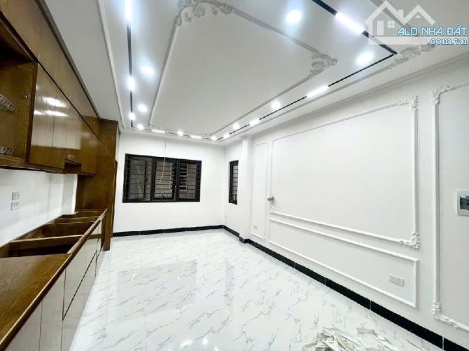 Nhà đẹp Hoàng Quốc Việt,38m2,6 tầng thang máy,gần phố,dân xây,gi thông thuận tiện,an sinh - 4