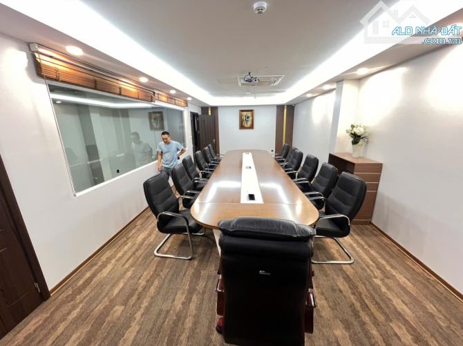 Cho thuê văn phòng Vũ Tông Phan 280m2 chỉ 40tr vuông vắn sang trọng thoáng trước sau - 4
