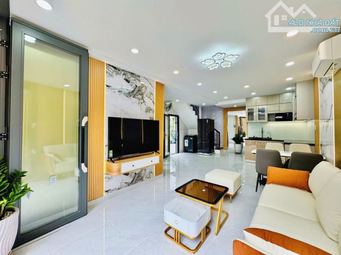 🏡✨✨ BÁN NHÀ MẶT TIỀN - DUY TÂN 4,5m, dài 10m (nở hậu) - Ô tô 7 chỗ đậu nhà thoải mái - 5