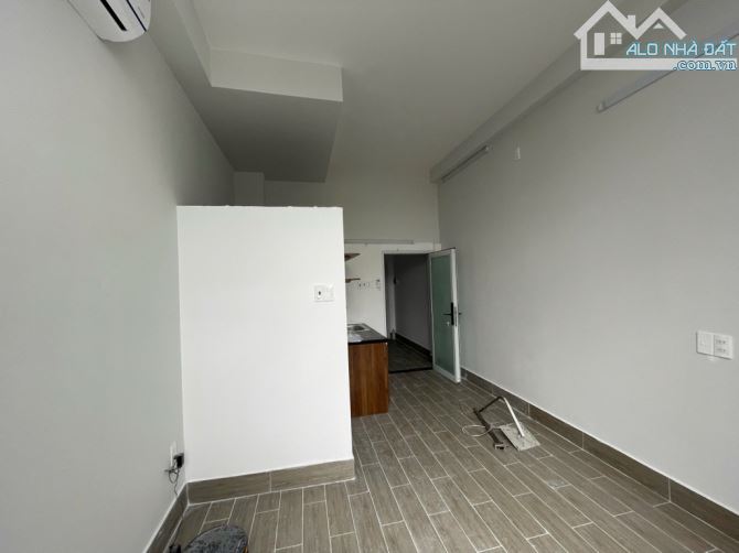 Hot, nhà 4 tầng diện tích 40m2, hẻm thoáng, gần Hàng Xanh, 6.9 Tỷ - 5