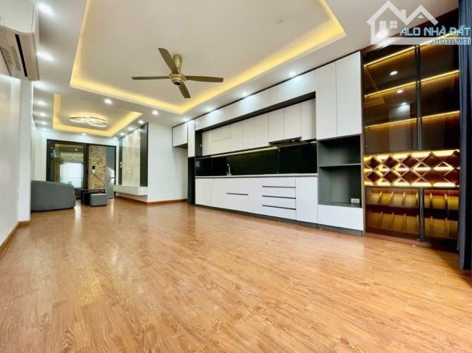 B.Á.N NHÀ PHÚ MINH ,  VIEW QUẬN ỦY, 4 Ô TÔ TRÁNH, THANG MÁY NHẬP  60M2, 18 TỶ 5 - 5