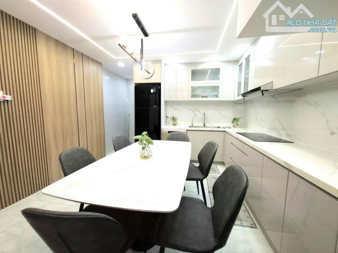 🏡🏡🏡 NHÀ 5 TẦNG HẺM XE HƠI. ĐƯỜNG PHẠM VĂN CHIÊU. P9 .GV ...DT 53M .💸💸💸 6.95 TỶ - 6