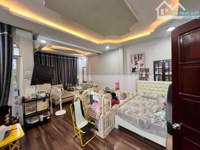 NHÀ MẶT TIỀN NGÔ QUYỀN - 80M2 - 3 TẦNG - NGANG:6M - GẦN BIỂN - NHÀ KIÊN CỐ - 7.9 TỶ - 6