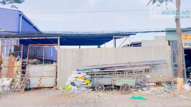 Cho thuê đất 330 m2 gần chợ nổi Cái Răng 7 triệu - 9
