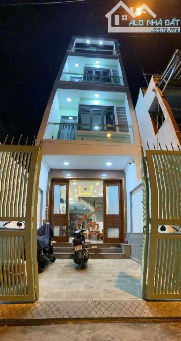 NHÀ ĐẸP QUẬN 7,4 TẦNG ,FULL NỘI THẤT ,4,5×19m,gía chỉ hơn 7 tỷ