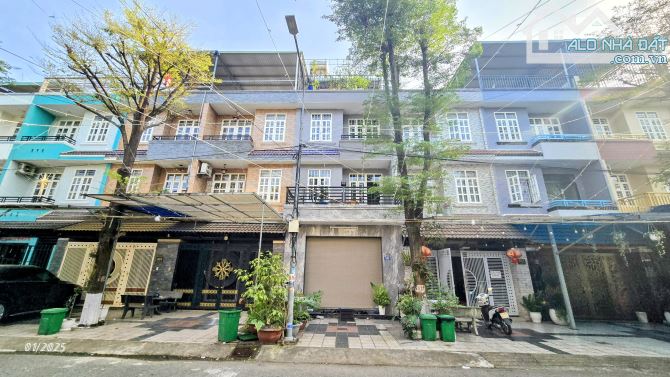 CẦN BÁN NHÀ 3Lầu Góc 2 Mặt Tiền Gần Siêu Thị Gỗ Tavico Thuộc KDC Tín Nghĩa Phường Tân Biên