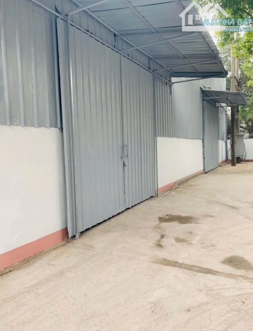 2300m kho xưởng cụm công nghiệp Ngọc Hồi cần cho thuê, container dừng đỗ ngày đêm, 85k/m