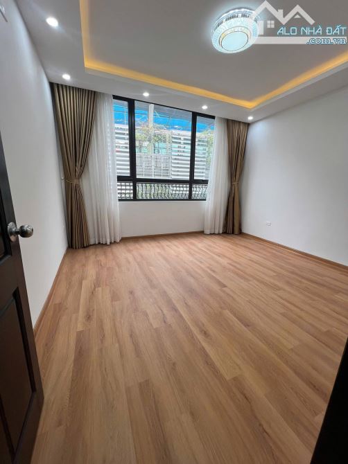 Bán nhà Phố Hồ Tùng Mậu, Phú Diễn, Bắc Từ Liêm. Garaoto. 7 tầng. Giá: 13,8 tỷ