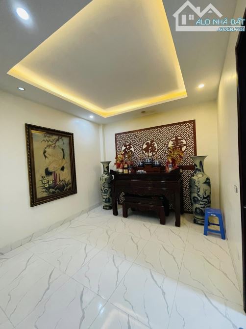 Bán nhà Láng Hạ, Gần Hồ Thành Công, Đê La Thành, Ba Đình. Giá : 9,6 Tỷ