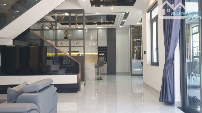 Đường Lê văn lương - Biệt thự 165m2 4 tầng ngang 12.5m - kiến trúc sư thiết kế - chỉ: 12.8