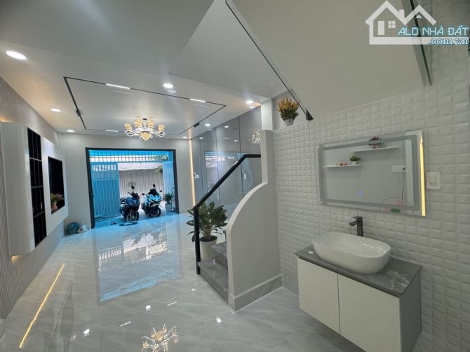 BÁN NHÀ QUẬN 6, HXH HẬU GIANG, NGANG KHỦNG GẦN 7M, 80M2, DTSD 160M.2, NHỈNH 6 TỶ