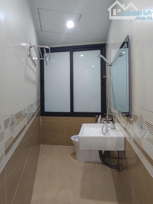 NGUYÊN XÁ BẮC TỪ LIÊM. LÔ GÓC - Ô TÔ TRÁNH - KINH DOANH  - 60M 10,8 TỶ. - 11