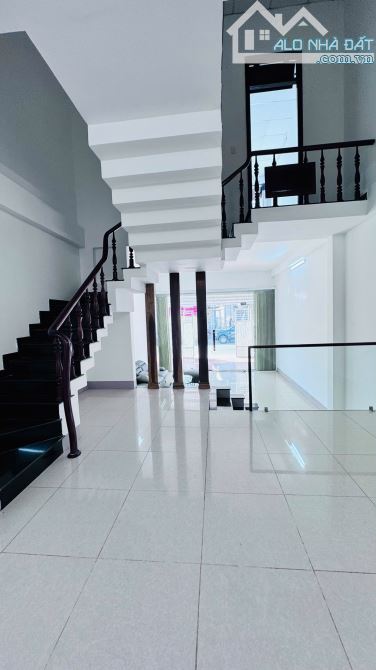 Nhà mê mới kít mặt tiền Hùng Vương - giá 5tỷ790 - 11