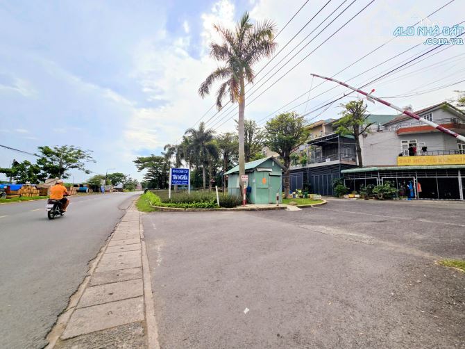 CẦN BÁN NHÀ 3Lầu Góc 2 Mặt Tiền Gần Siêu Thị Gỗ Tavico Thuộc KDC Tín Nghĩa Phường Tân Biên - 1