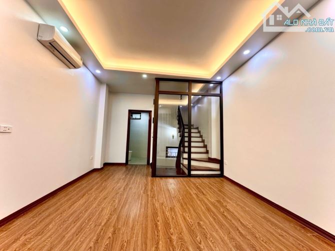 🏡Nhà đẹp lung linh Võ Chí Công - Cầu Giấy 37m2 5 tầng mt 3.7 mét nhỉnh 6 Tỷ - 🎉🎉 SIÊU H - 1