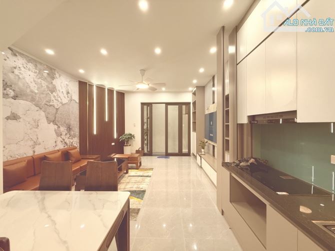 🏡 Võ Chí Công - Nghĩa Đô - Cầu Giấy 45m2 5 tầng nhỉnh 6 Tỷ - Nhà rất gần phố, ngõ thông t - 1