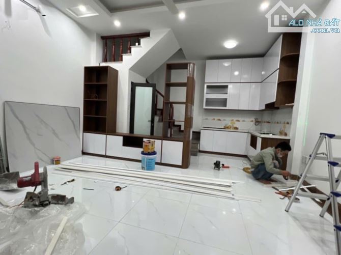 Bán nhà Cầu Giấy,32m2,5 tầng,mt5m,ngõ vip,nhà mới Kinh koong,full tiện ích,an sinh đỉnh - 1