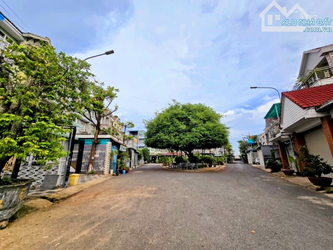 CẦN BÁN NHÀ 3Lầu Góc 2 Mặt Tiền Gần Siêu Thị Gỗ Tavico Thuộc KDC Tín Nghĩa Phường Tân Biên - 2