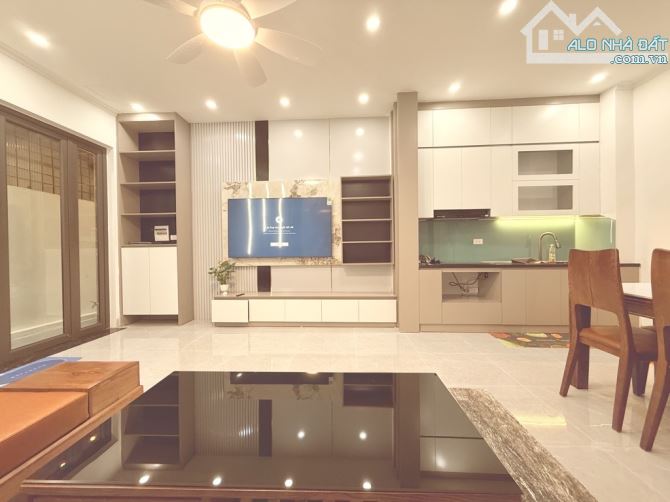 🏡 Võ Chí Công - Nghĩa Đô - Cầu Giấy 45m2 5 tầng nhỉnh 6 Tỷ - Nhà rất gần phố, ngõ thông t - 2