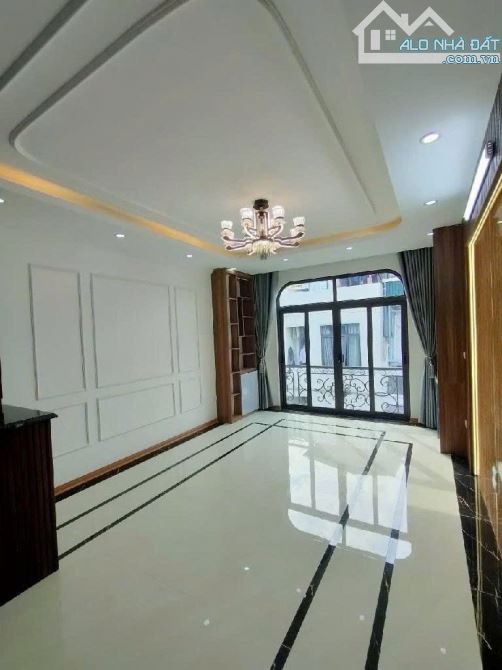 BÁN NHÀ PHÂN LÔ KIM ĐỒNG, Ô TÔ, VỈA HÈ, KINH DOANH, 7 TẦNG THANG MÁY, 52M2 GIÁ CHỈ 2X TỶ - 3