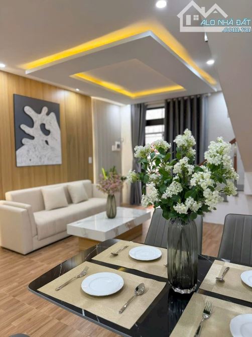 🧧NHÀ ĐẸP CHỜ CHỦ MỚI - NHÀ 2 TẦNG PHAN THANH - FULL ĐỒ - DTSD 120M2 - GẦN SÂN BAY - 3