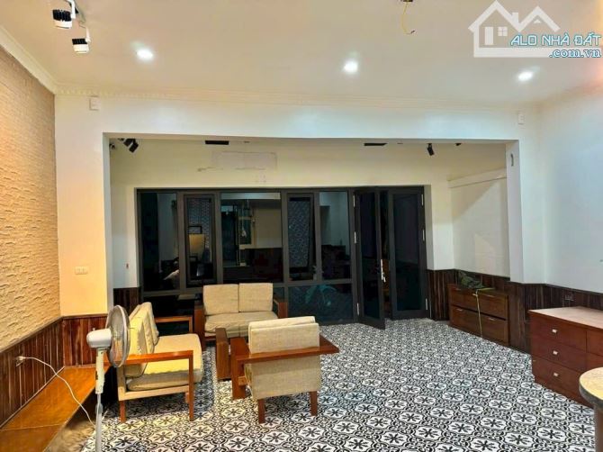 CỰC HIẾM MẶT PHỐ LÂM HẠ LONG BIÊN  DT 84M² 4T MT 6M VIEW HỒ XÁT CẦU TRẦN HƯNG ĐẠO TƯƠNG LA - 3