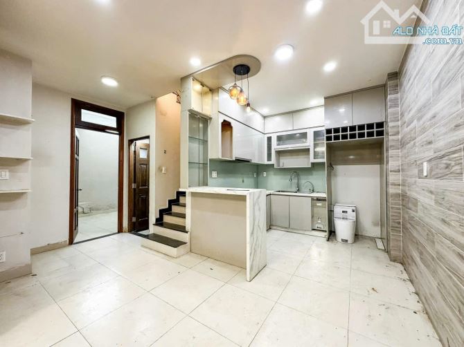 👉👉👉 Bán Nhà Lê Quang Định 6 x 10m, nở hậu 8m 🏡 Kết cấu: 1 trệt, 2 lầu, sân thượng - 4