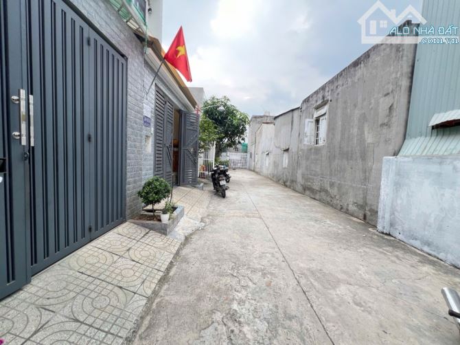 Cần bán gấp nhà!! Đình Phong Phú - Q.9, DT 4.1x17(69.8m2),3 tầng(2PN),Chỉ 4.79tỷ. - 4