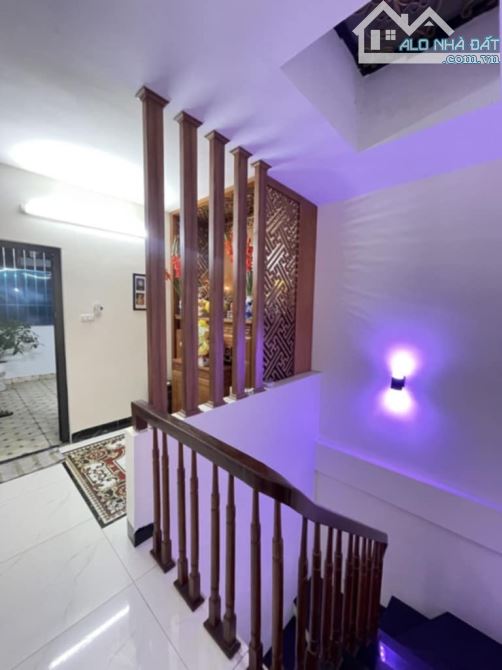 Nhà Ngọc Thuỵ- Lô Góc 3 thoáng- Ngõ thông oto - 4